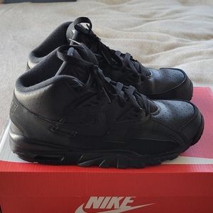 Nike SC Trainers size 6Y